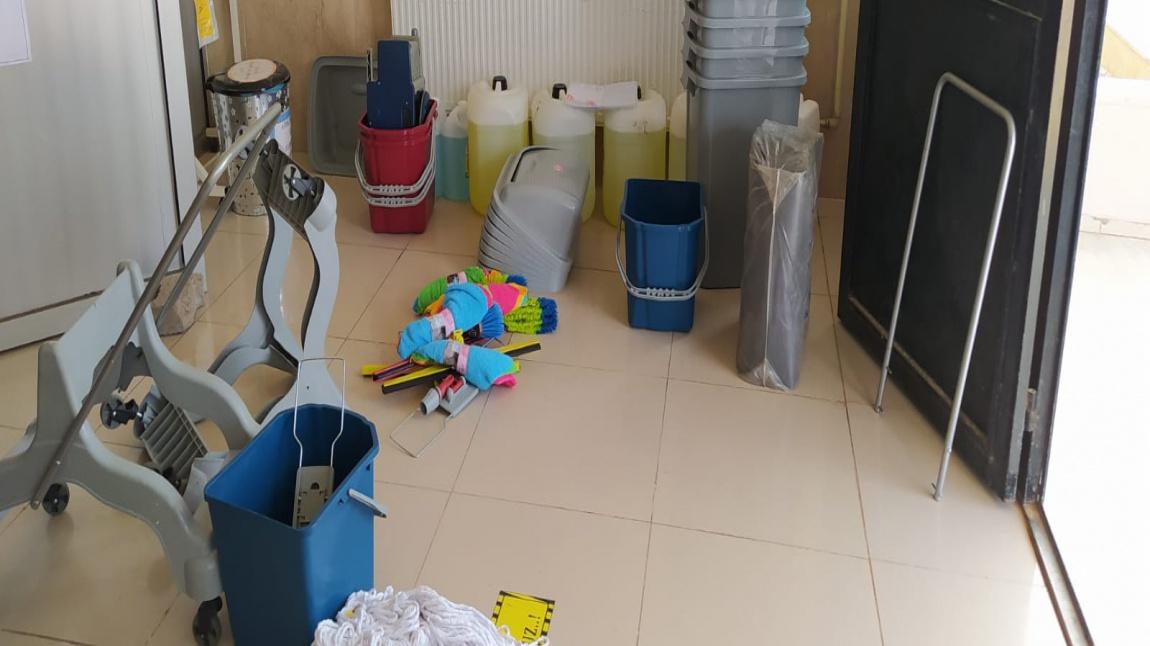 Okulumuza temizlik malzemeleri temin ettik